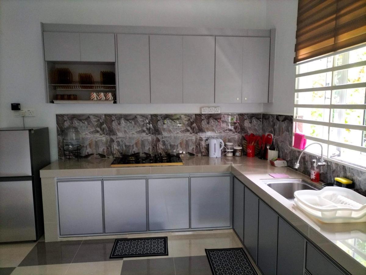 Wipah Guest House In Kampung Lundang, Kota Bharu Exterior photo